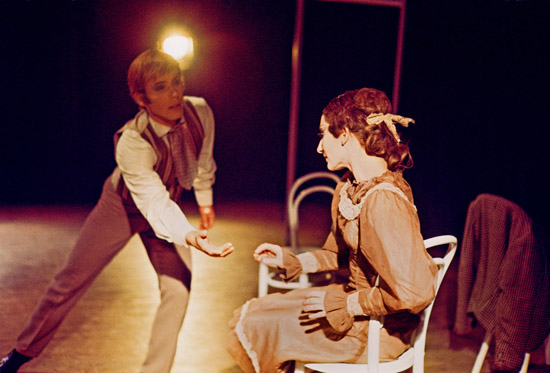 1969-THE GENTLEMAN-CALLER -Bill Duthie & Christina Gallea- photo: Geoff Howard